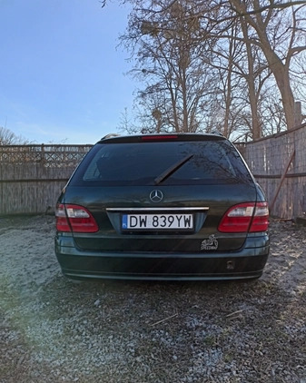 Mercedes-Benz Klasa E cena 4800 przebieg: 392000, rok produkcji 2003 z Wrocław małe 137